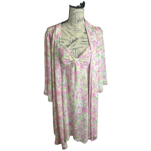 Oscar de la Renta Floral Nightgown and Robe Set - Picture 1 of 10